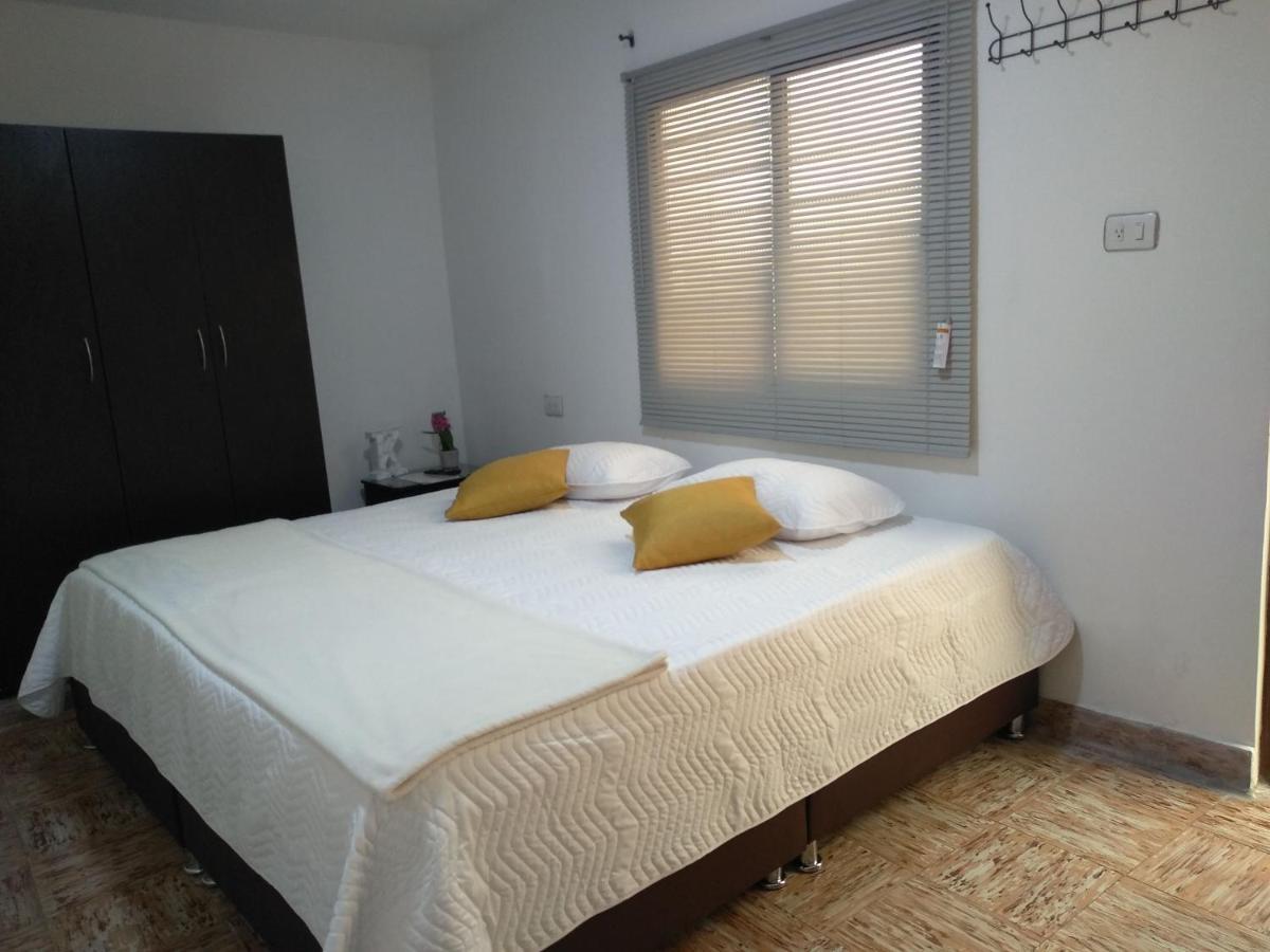 Komodo Alojamiento: Centro Histórico Hostal con Wi-Fi y Baño Privado Popayan Exterior photo